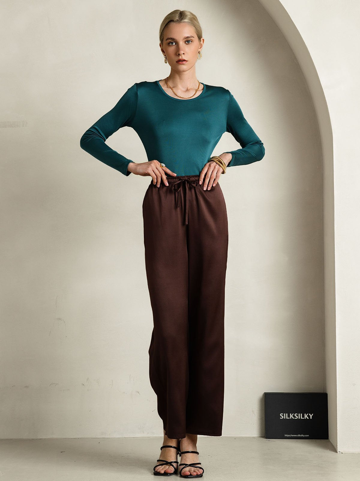 Silk Blend Round Neck Long-Sleeved T-Shirt